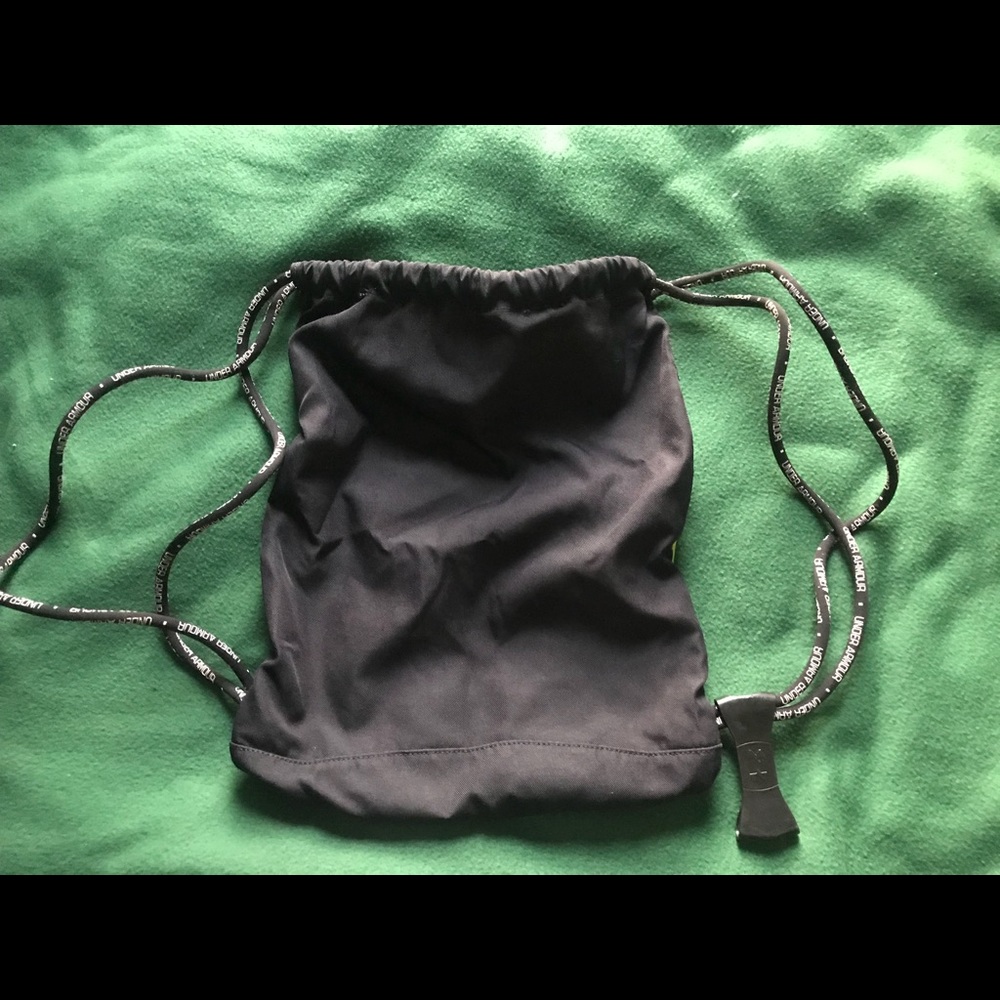 Under armor drawstring bag - Picture 2 of 2